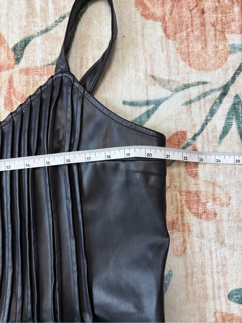 Anthropology Let Me Be Faux Leather
Pintucked Pleated Tank Cami Size 1X - Picture 10 of 10
